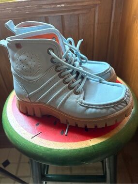 Light Blue Lace-Up Women's Boots with Chunky Gum Sole